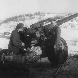A German 150 mm sFH 18 heavy howitzer in  Russia