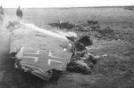 1-Ju-87-Stuka-crash-site-showing-two-dead-crew-Sukhinichi-area-Kaluga-July-1943-01.jpg