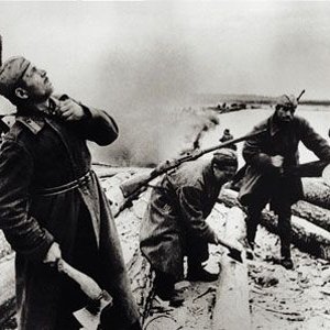 Red Army troops preparing to cross the Dnipro River in the fall of 1943.