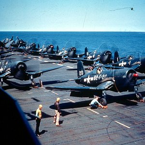 F4U_launch