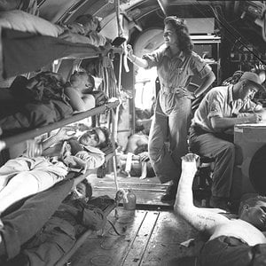 C-46_manila_full_of_wounded_1945