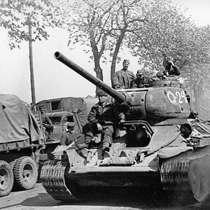 T-34/85 of the 7th Guard Tank Corps, 1945