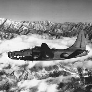 Consolidated PB4Y-2 Privateer D67 in flight, 1945 (5)