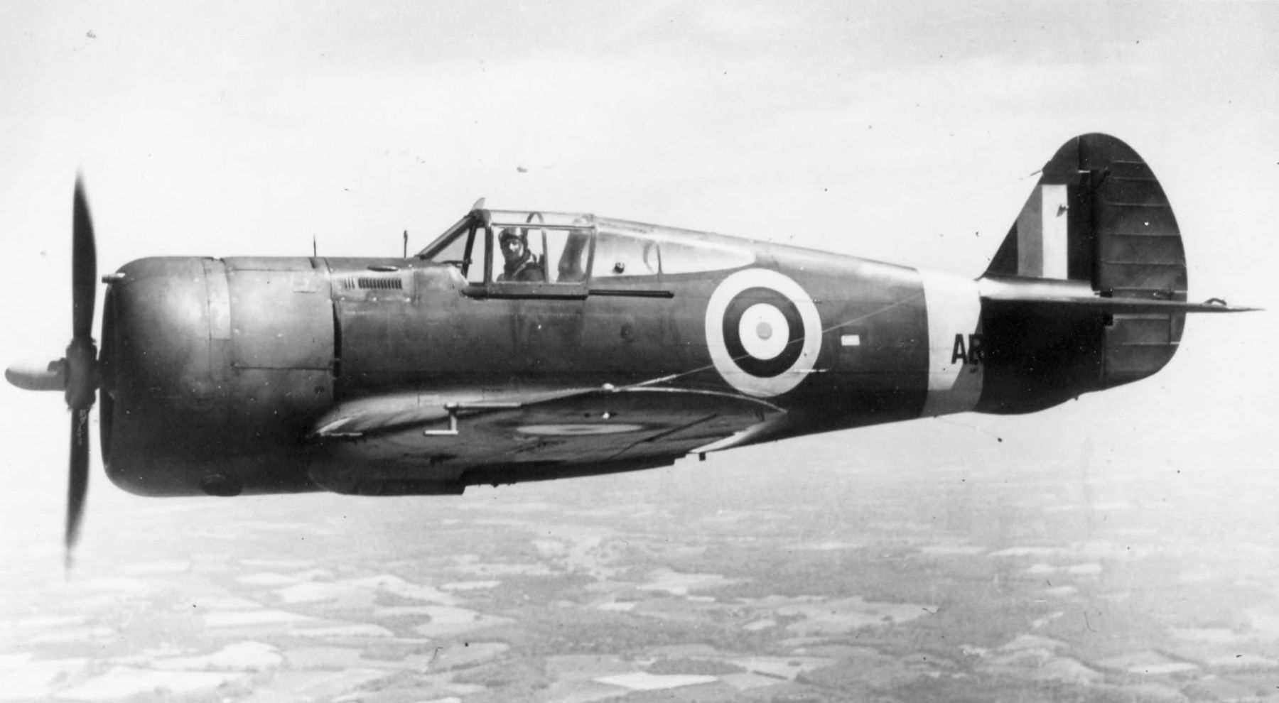 Curtiss Mohawk Mk.IV AR641 (1)