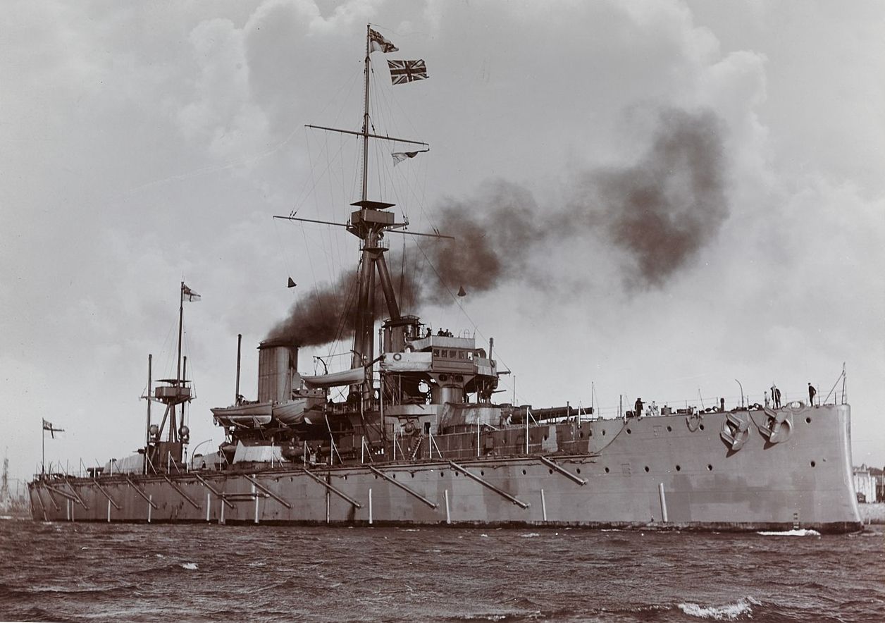 HMS Dreadnought in 1906 (2)
