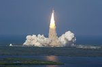 photo_shuttle_atlantis_sts-112_launch_140.jpg