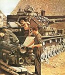 pz.kpfw_iv_engine_change_111.jpg