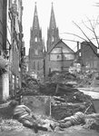 3ad_infantry_take_cover_from_snipers_in_cologne_315.jpg