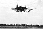 F4U7au_décillage_F4U7_au_dec_de_Bach_Mai_1954langevin.jpg