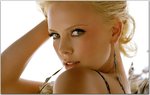 charlizeheron-.jpg