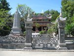 1.1245670447.long-son-pagoda-entrance.jpg