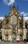 388px-Kölner_Dom_-_Südportal_gesamt_-_Domwallfahrt.jpg