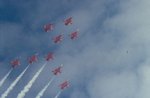 red_arrows_avoiding_trouble_121.jpg