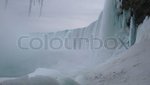 3216103-307297-ice-bridge-on-horseshoe-falls-niagara-falls-canada.jpg