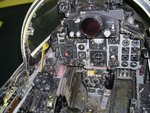 f_4_front_cockpit_3_785.jpg