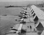 _Antiquated_float_planes_at_the_pensacola_naval_base_1916.png