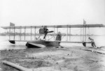 Curtiss_HS-1_beached_1917.jpeg