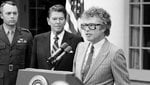 kenneth_taylor_reagan_medal_iran_1981.jpg