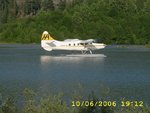 93 Harbour Air Sea Plane dropping off passengers WEB.jpg