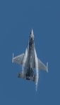 F-16 Viper Getting Vapor-2307.jpg