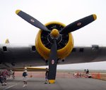 Fuddy Duddy B17G Prop Chino May 2007 a.jpg