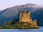 Eilean_Donan_Castle,_Near_Dornie_Scotland.jpg
