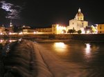 ITaly River Arno by night (florence).jpg