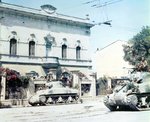 shermans_in_italy.jpg