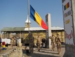 Arborarea_Drapelului_Romaniei_in_noua_tabara.jpg
