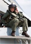 f18 pilot.jpg