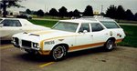 1972_HurstOlds_VistaCruiser.jpg