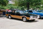 Olds_VistaCruiserBlack.jpg