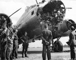 B-17G-Queen-of-Hearts-returned-flak-killed-bomb-aimer.jpg