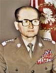 220px-Gen._Wojciech_Jaruzelski_13_grudnia_1981.jpeg