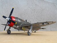 Republic P-47D-28-RE Thunderbolt, 8AF, 61FS, 56FG, Boxted, automne 1944, Cne B. M. Gladych_5.JPG