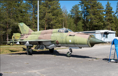  Finland Air Force Mikoyan-Gurevich MiG-21bis 'MG-138' JETPHO .png