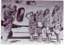 Instructor and four students Tachikawa Ki-54a Mito Flight School, Ibaragi Prefecture..png