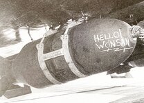 5 - belly Rack on an early version with a 1000lbs bomb cage attachment - Detail Pag 49 MDF 26 ...jpg