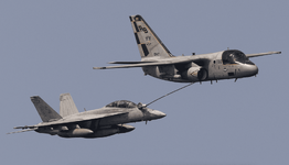 Viking in its element, refueling a Super Hornet Persian Gulf 2007 AIRH.png