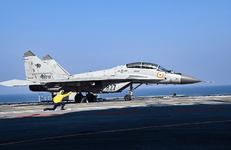  Indian MiG-29K:KUB two-seater on INS Vikrant WIKI.png