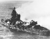 Japanese_heavy_cruiser_Mikuma_sinking_on_6_June_1942_(80-G-414422).jpgkhu.jpg
