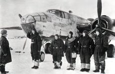 B-25D-Mitchell-13GAP-then-229GBAP-14GBAP-with-crew-in-Novodugino-Russia-winter-1944-02.jpg