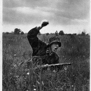 SS soldier armed with Erma MP28E submachine gun