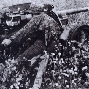 Waffen-SS anti-tank gunners