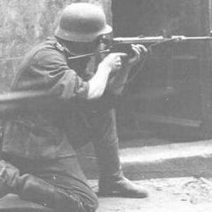 German soldier with a MP40