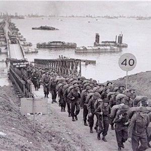 Canadian infantry coming ashore