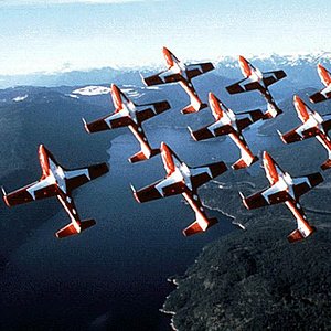 Canadas Equivalent To The Blue Angels I give you the "Snowbirds"