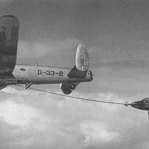 Gloster Meteor flight refuelling 1949