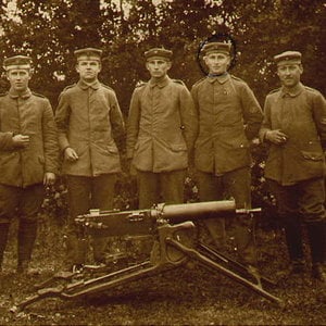 German Machine Gun Team