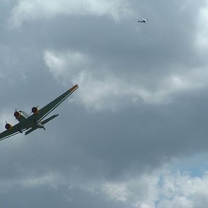 JU52_Bucker_jungmann_in_flight_col